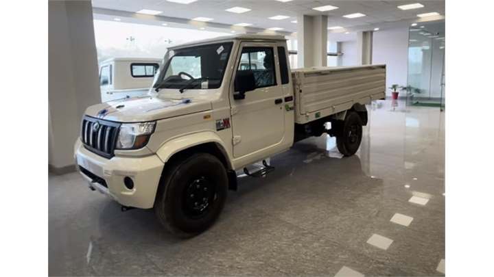 Mahindra Bolero Maxx HD 1.7T LX CNG Small Vehicles